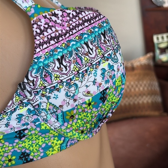 NWOT Victoria's Secret Bikini Pushup Bra Top 34C & White Crochet Tie Bottoms - Picture 3 of 15